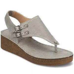 NWT Journee Collection
Women's Mckell Wedge Sandals